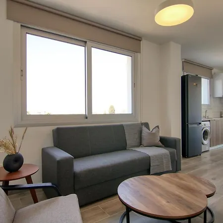 Phaedrus Living Coral Aquatic لارنكا