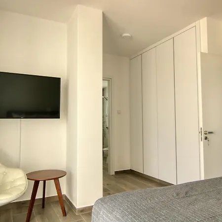 شقة Phaedrus Living Coral Aquatic لارنكا