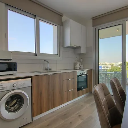 Phaedrus Living Coral Aquatic * لارنكا